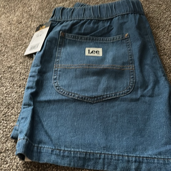 Lee Stroke of Luck Jean shorts; 4" inseam - Picture 3 of 3